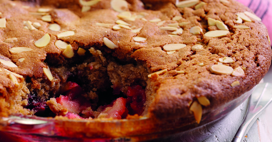 APPLE AND BRAMBLE EVE’S PUDDING