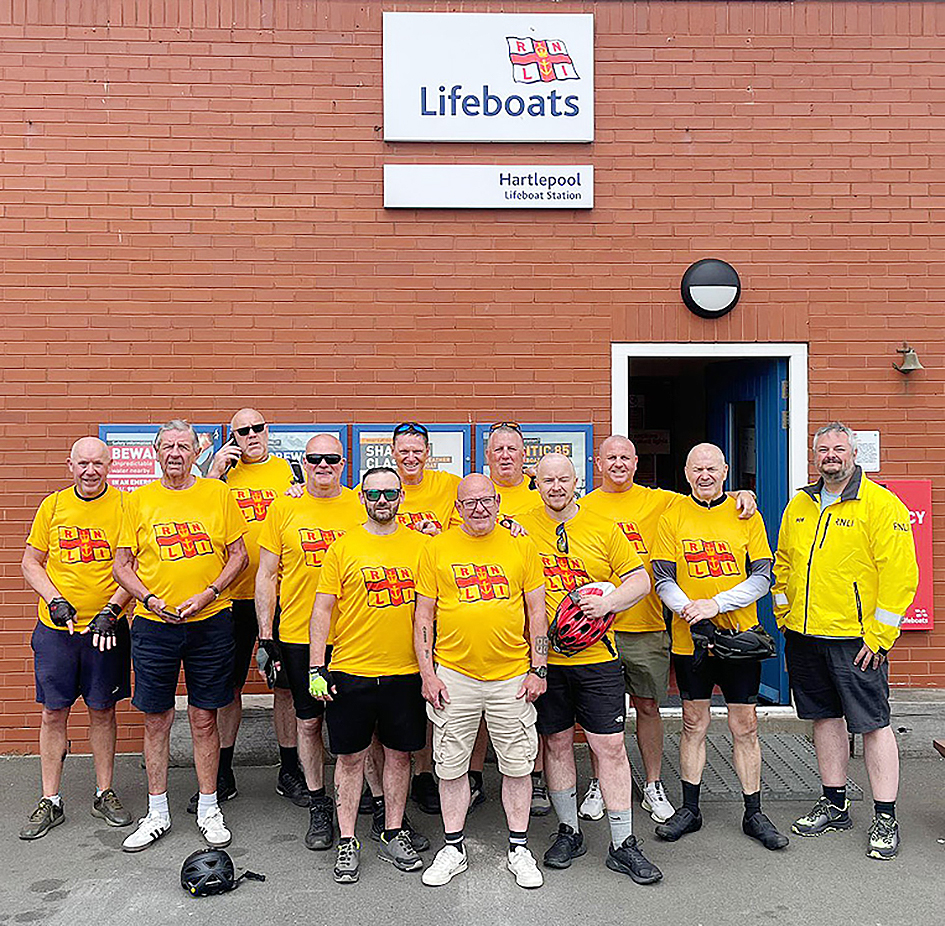 Cyclists raise £3,000 for Hartlepool RNLI